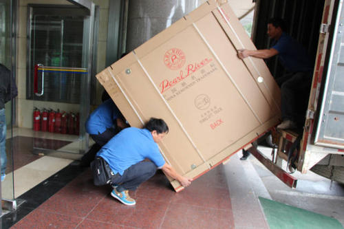 德钦钢琴贵重工艺品无忧运